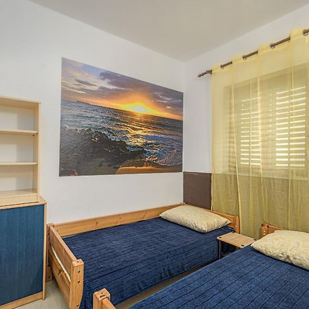 Studio Holiday Adriatic Pag Town Exterior photo